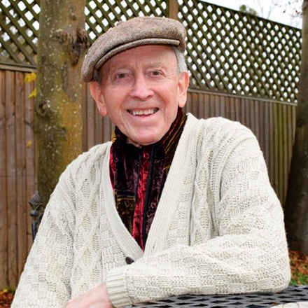 Vince Hill outside portrait