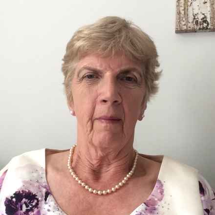 Christina Ellis (Headshot)