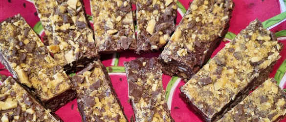Karen’s chocolate and honeycomb crunch fridge cake